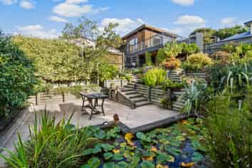 102 Moncks Spur Road, Redcliffs