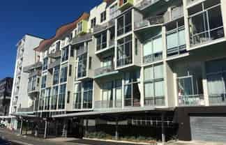 4R/51 Webb St, Mount Cook