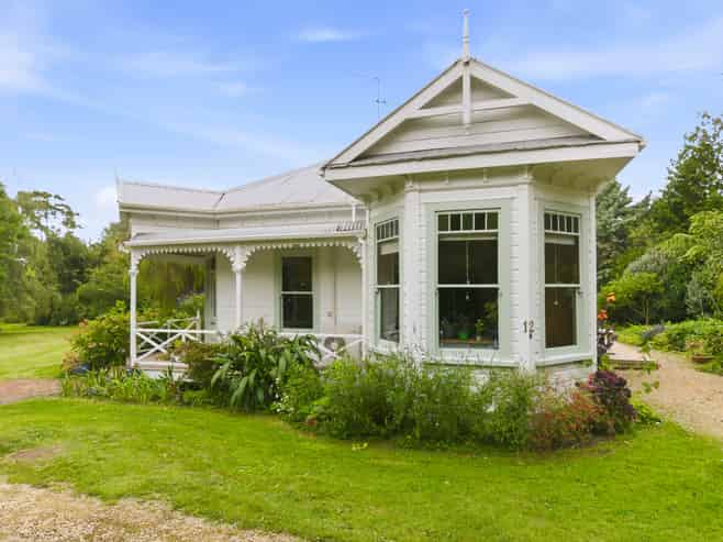 12B Ventnor Drive, Paraparaumu