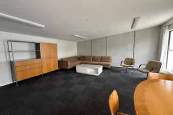 Tidy Industrial Unit Available