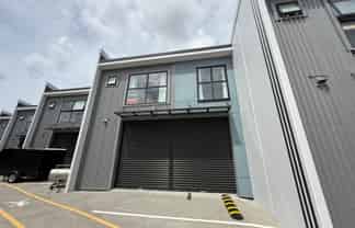 Tidy Industrial Unit Available