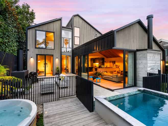 33 Hanene Street, St Heliers