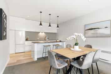 20/6 Oswald Crescent, Paparangi