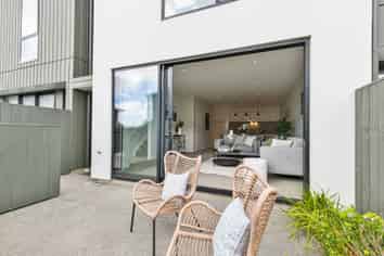 20/6 Oswald Crescent, Paparangi