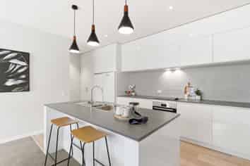 20/6 Oswald Crescent, Paparangi