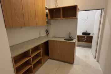 Showroom Opportunity – 51–53 The Strand