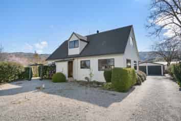 7 The Whistlestop, Clyde