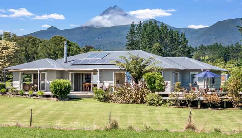 754 Plymouth Road, Oakura