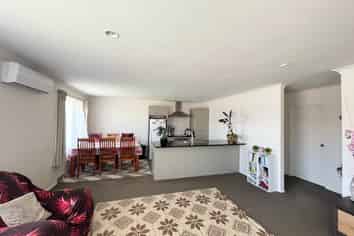 2/49B Luke Street, Otahuhu