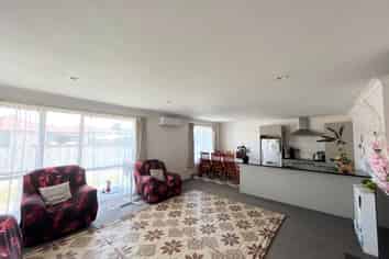 2/49B Luke Street, Otahuhu