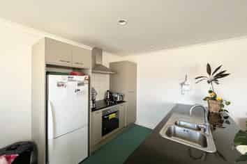 2/49B Luke Street, Otahuhu