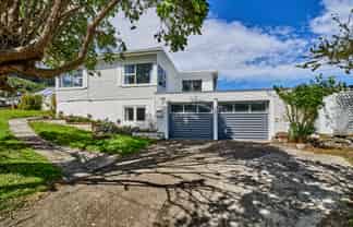 35 Allen Terrace, Tawa