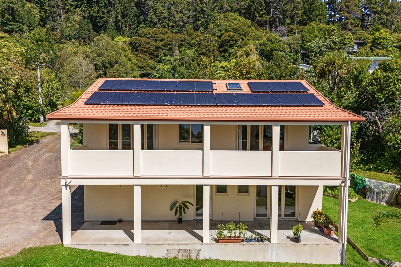 Rear Opportunity in Whatamango Bay – pohled 2