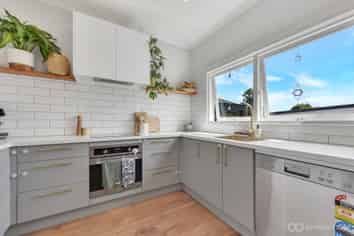 49 Weka Street, The Wood