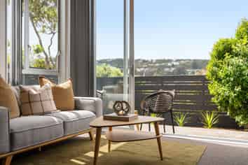 12/3 Severn Street, Island Bay