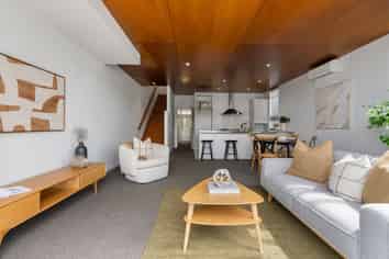 12/3 Severn Street, Island Bay