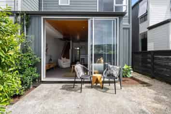 12/3 Severn Street, Island Bay