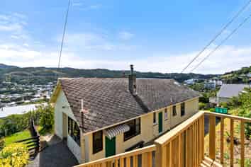 106 Volga Street, Island Bay