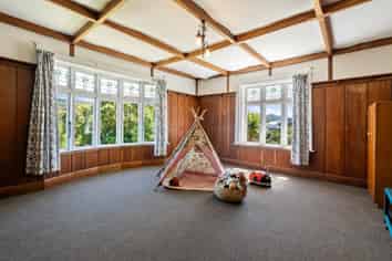 106 Volga Street, Island Bay