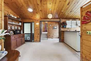 28 John Witton Drive, Crofton Downs