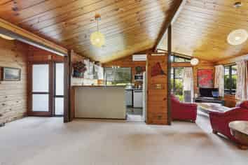 28 John Witton Drive, Crofton Downs