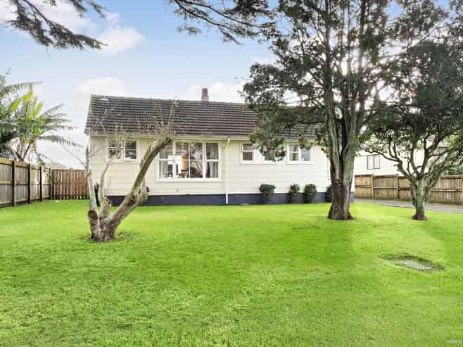 28 Coral Crescent, Panmure