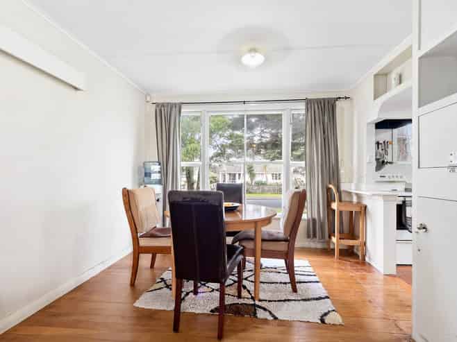 28 Coral Crescent, Panmure