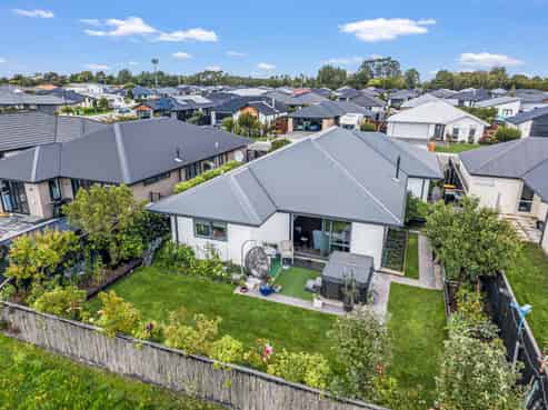 6 Clegg Street, Woodend