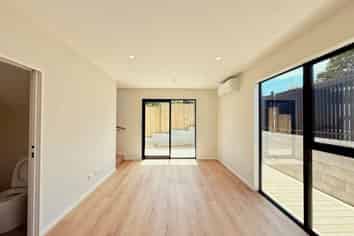 7A Springside Place, New Lynn