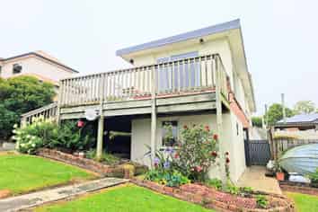 32 Teignmouth Street, Abbotsford