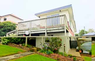 32 Teignmouth Street, Abbotsford