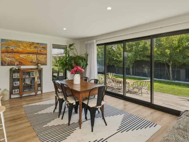 102 Oakley Avenue, Springlands