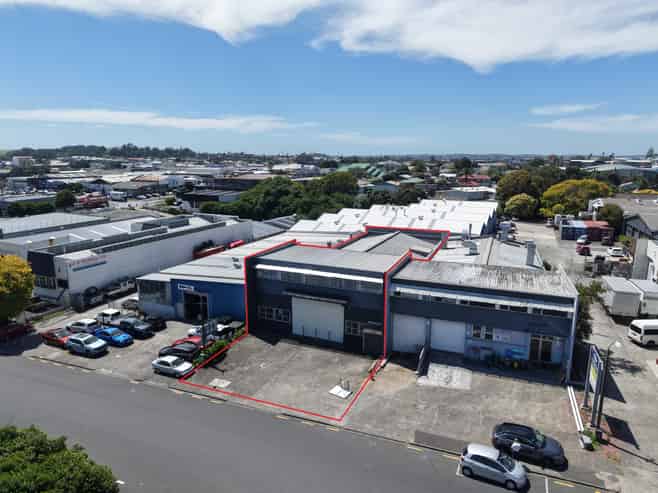 735sqm Well-located Stand-alone Industrial