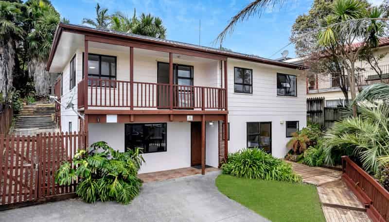 10 Marco Place, Highland Park