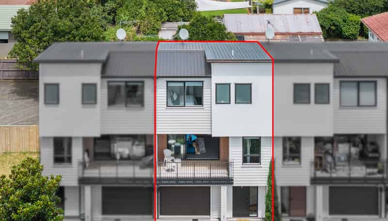 7/5 Peachgrove Road, Te Atatu Peninsula