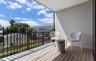 7/5 Peachgrove Road, Te Atatu Peninsula