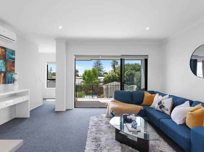 7/5 Peachgrove Road, Te Atatu Peninsula