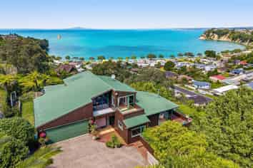1083 Whangaparaoa Road, Tindalls Beach