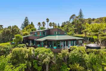 1083 Whangaparaoa Road, Tindalls Beach