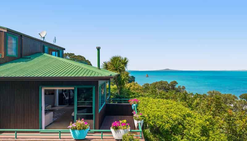 1083 Whangaparaoa Road, Tindalls Beach