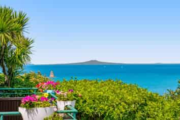 1083 Whangaparaoa Road, Tindalls Beach