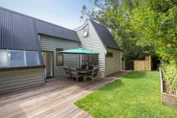 48 Tinopai Road, Titirangi