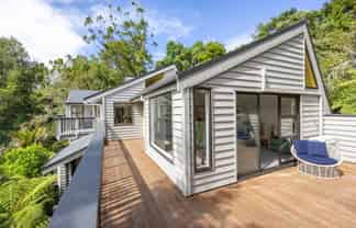 48 Tinopai Road, Titirangi