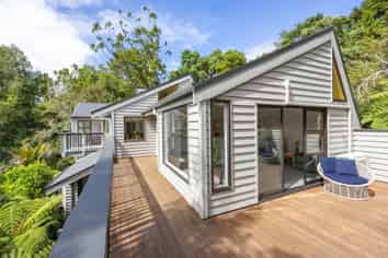 48 Tinopai Road, Titirangi