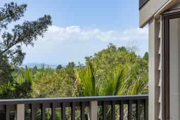 48 Tinopai Road, Titirangi