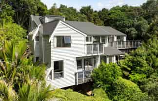 48 Tinopai Road, Titirangi