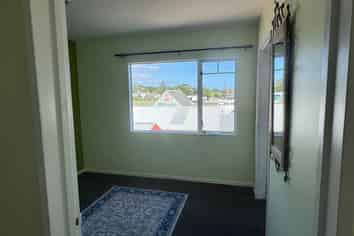 88 Commercial Road, Helensville