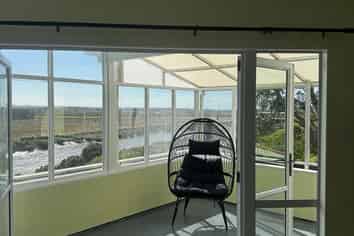 88 Commercial Road, Helensville