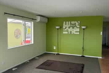 88 Commercial Road, Helensville