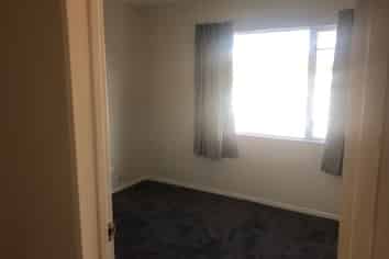 88 Commercial Road, Helensville